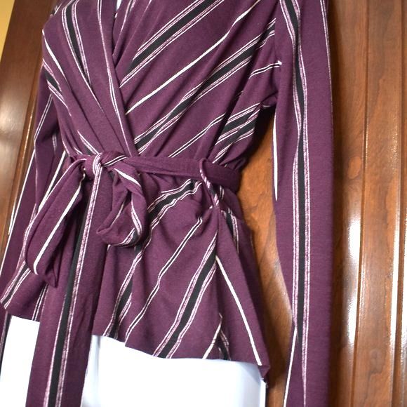 Womens Maroon Burgundy Striped Long Sleeve Blouse Size Medium - Picture 5 of 15